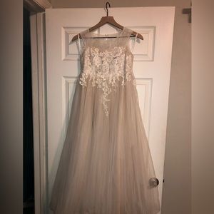 David’s Bridal Champagne Junior Bridesmaid/ Flower Girl